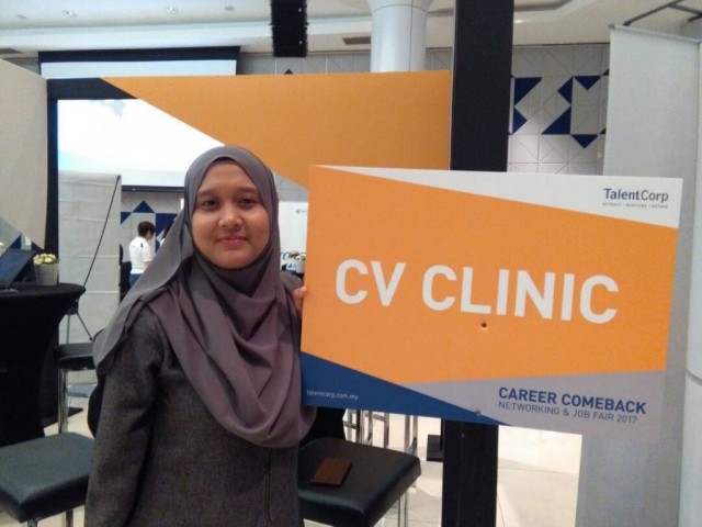 Photo of Dragonfire Associate Mimi at our CV Clinic